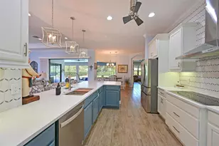 1051 145th St Cir NE, Bradenton, FL 34212 - Photo 9