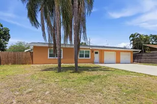 5608 Murdock Ave, Sarasota, FL 34231 - Photo 3