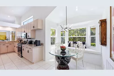 8009 Hampton Court, University Park, FL 34201 - Photo 9