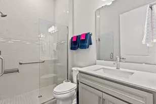 8510 Coastal Palms Gln, Parrish, FL 34219 - Photo 11