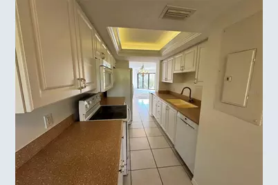 204 3rd Street W #204, Bradenton, FL 34205 - Photo 11