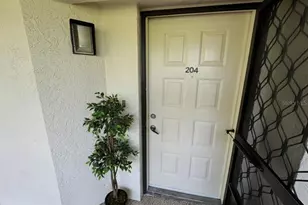 204 3rd St W, Bradenton, FL 34205 - Photo 3