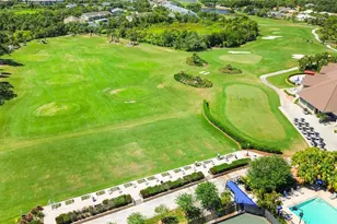 9630 Club S Cir, Sarasota, FL 34238 - Photo 35
