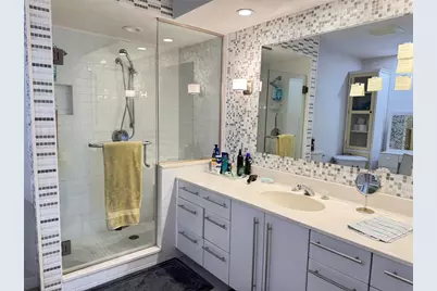 5371 Crestlake Boulevard #68, Sarasota, FL 34233 - Photo 13