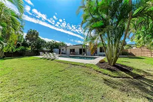 431 Island Cir, Sarasota, FL 34242 - Photo 43