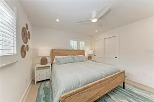 431 Island Cir, Sarasota, FL 34242 - Photo 31