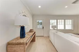 431 Island Cir, Sarasota, FL 34242 - Photo 7