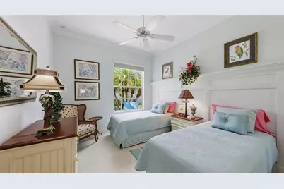 8080 Cardena Lane, Sarasota, FL 34238 - Photo 35