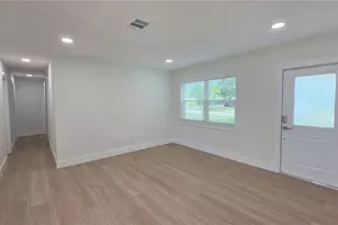 6817 11th Ave NW, Bradenton, FL 34209 - Photo 7