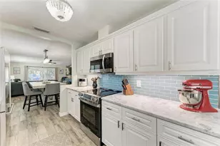 1218 Moonmist Cir, Sarasota, FL 34242 - Photo 9