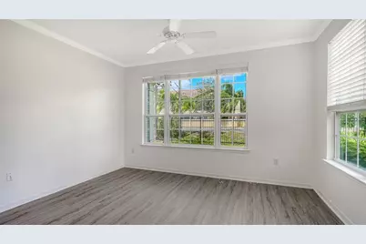 5501 Rosehill Road #105, Sarasota, FL 34233 - Photo 7