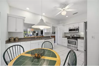 4072 Jardin Lane, Sarasota, FL 34238 - Photo 9