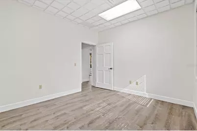 234 N Rhodes Avenue #105, Sarasota, FL 34237 - Photo 13