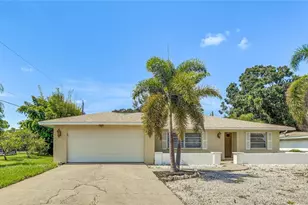 5008 Medalist Rd, Sarasota, FL 34243 - Photo 1