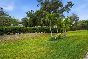 4222 65th Pl E, Sarasota, FL 34243 - Photo 35