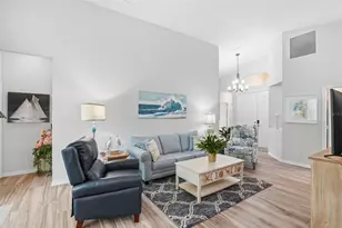 4222 65th Pl E, Sarasota, FL 34243 - Photo 9