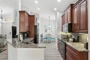 4222 65th Pl E, Sarasota, FL 34243 - Photo 15