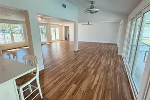 5569 Shadow Lawn Dr, Sarasota, FL 34242 - Photo 21
