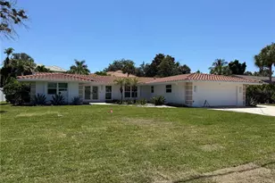 5569 Shadow Lawn Dr, Sarasota, FL 34242 - Photo 1