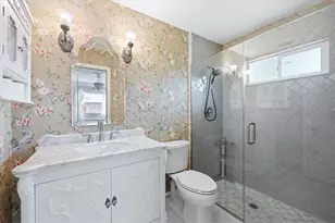 3608 Fenway Dr, Sarasota, FL 34232 - Photo 21