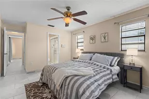 6609 Mauna Loa Blvd, Sarasota, FL 34241 - Photo 9