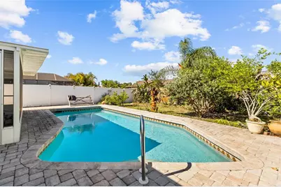 6609 Mauna Loa Boulevard, Sarasota, FL 34241 - Photo 3