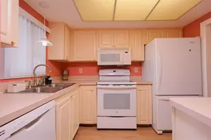 3607 Lake Bayshore Dr, Bradenton, FL 34205 - Photo 15
