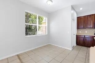 4266 67th Ave Cir E, Sarasota, FL 34243 - Photo 17