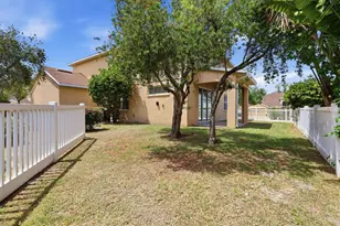 4266 67th Ave Cir E, Sarasota, FL 34243 - Photo 45