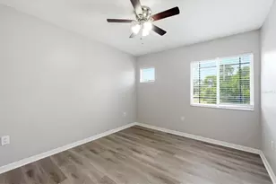 4266 67th Ave Cir E, Sarasota, FL 34243 - Photo 37