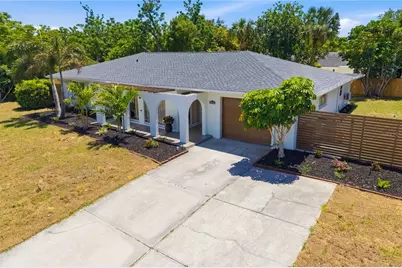 2436 Goldenrod Street, Sarasota, FL 34239 - Photo 3