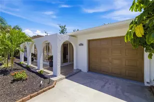 2436 Goldenrod St, Sarasota, FL 34239 - Photo 7