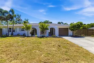 2436 Goldenrod St, Sarasota, FL 34239 - Photo 5