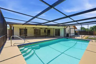 290 Mt Vernon Dr, Venice, FL 34293 - Photo 3