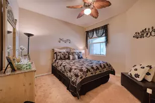 8223 Simpson Falls Ct, Sarasota, FL 34243 - Photo 17