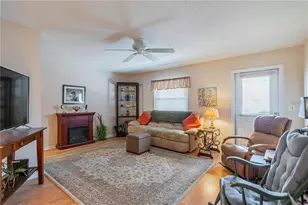 709 W Brockton Pl, Sun City Center, FL 33573 - Photo 3