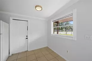 1302 14th St E, Bradenton, FL 34208 - Photo 9
