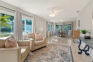 209 Briggs Ct, Sarasota, FL 34237 - Photo 5