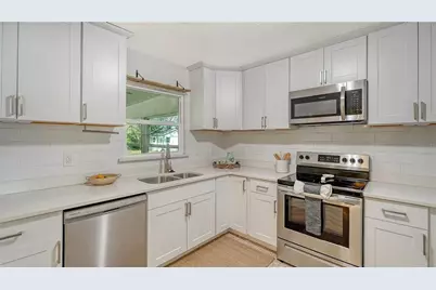 209 Briggs Court, Sarasota, FL 34237 - Photo 11