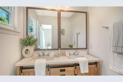 209 Briggs Court, Sarasota, FL 34237 - Photo 19