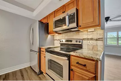 5800 Hollywood Boulevard #115, Sarasota, FL 34231 - Photo 13