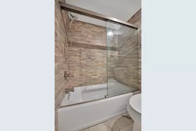 5800 Hollywood Boulevard #115, Sarasota, FL 34231 - Photo 19