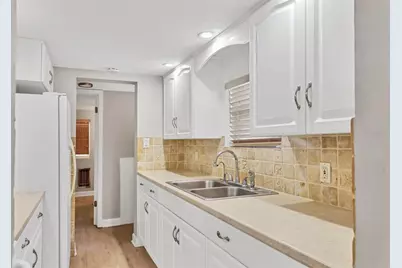 2551 Wilkinson Road, Sarasota, FL 34231 - Photo 29