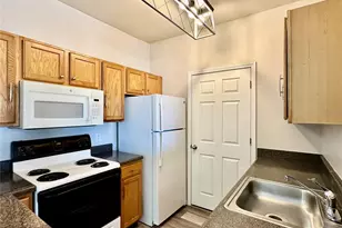 4802 51st Street W, Bradenton, FL 34210 - Photo 9