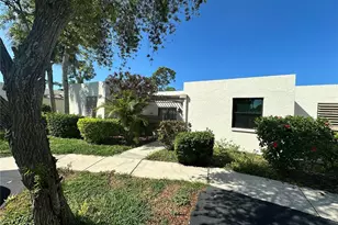 567 Lakeside Dr, Bradenton, FL 34210 - Photo 1
