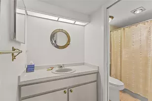 3033 Willow Green, Sarasota, FL 34235 - Photo 17