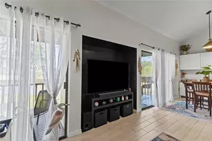 3033 Willow Green, Sarasota, FL 34235 - Photo 13