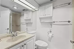 3033 Willow Green, Sarasota, FL 34235 - Photo 19