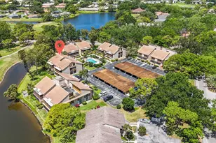 3033 Willow Green, Sarasota, FL 34235 - Photo 3