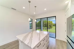 5290 Barnett Cir, Bradenton, FL 34211 - Photo 5